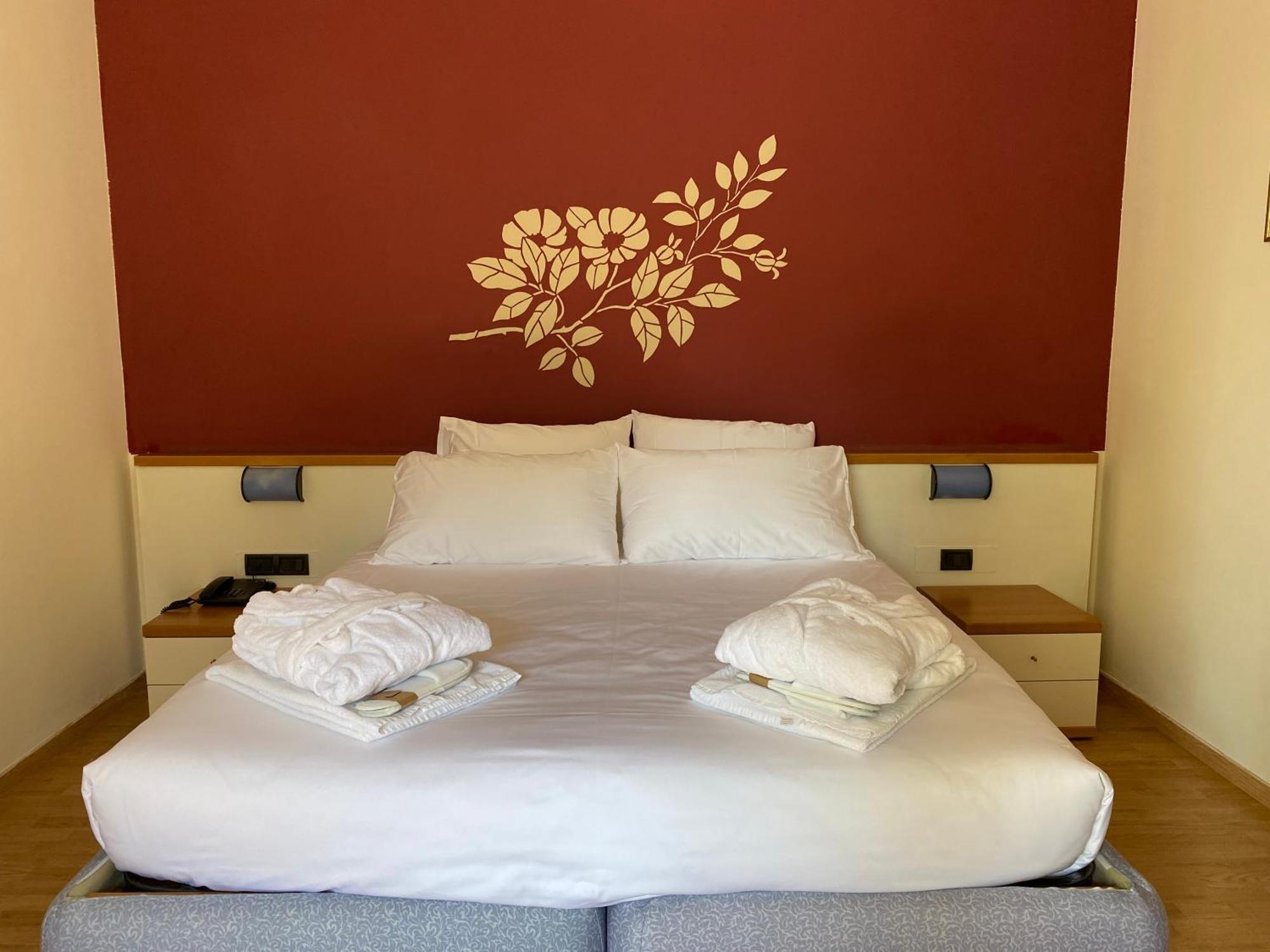 Alevic Hotel Sirmione Habitación foto
