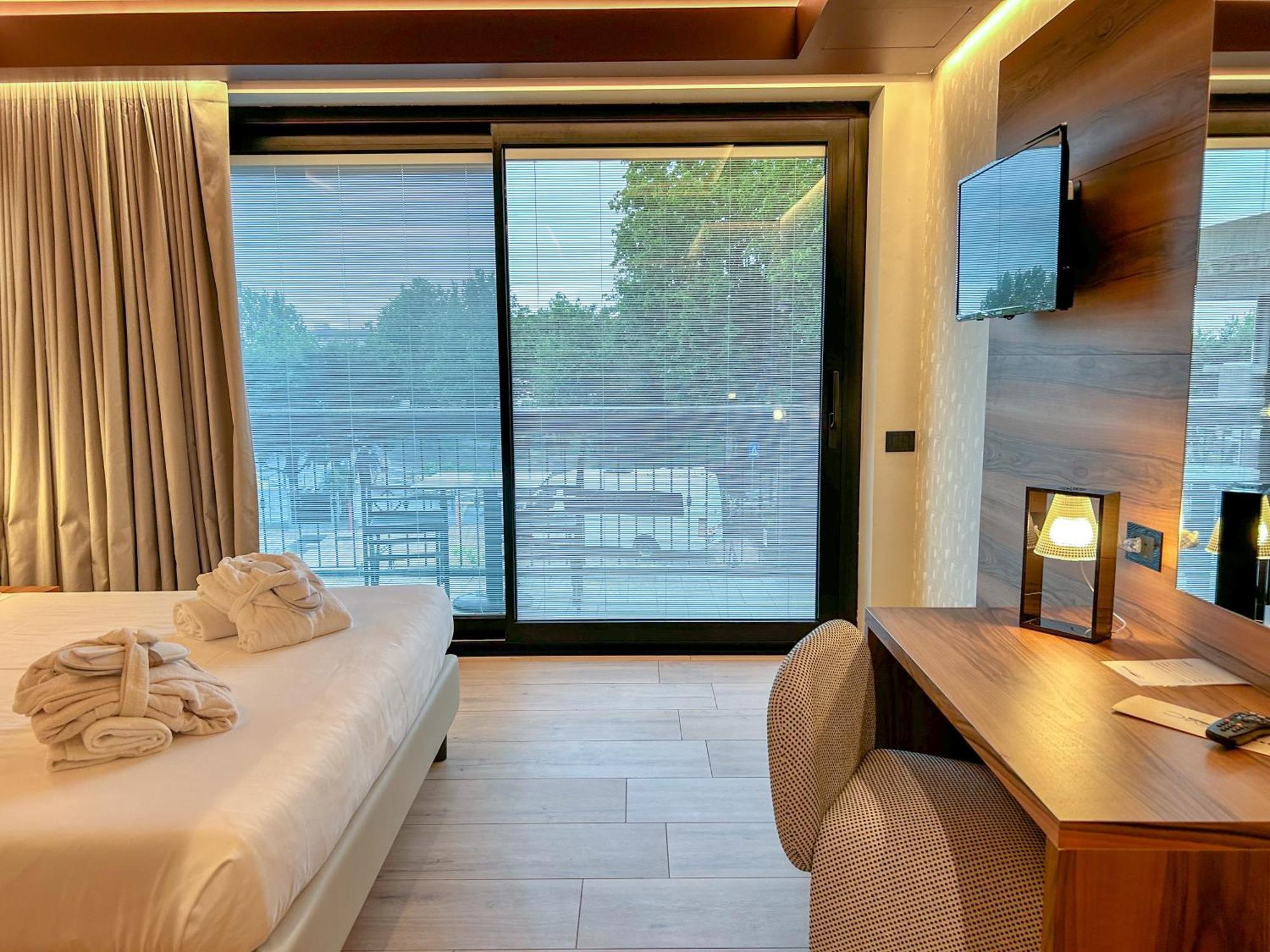 Alevic Hotel Sirmione Exterior foto