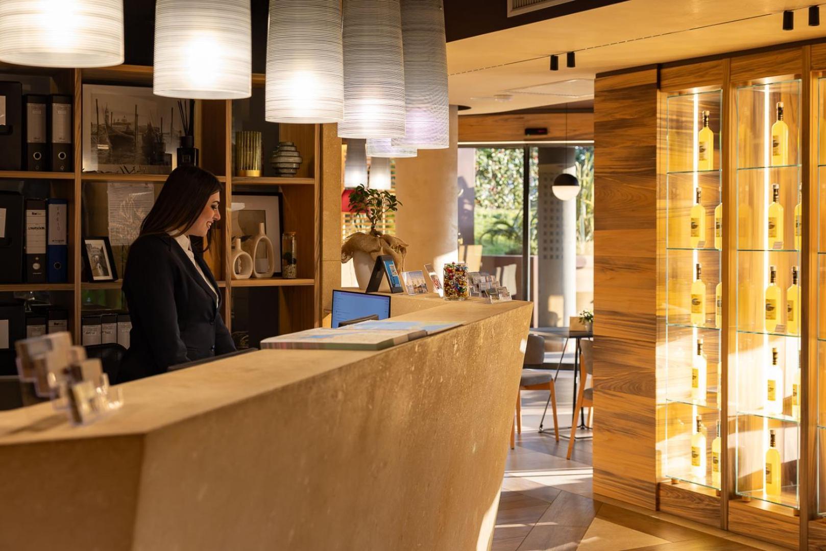 Alevic Hotel Sirmione Exterior foto